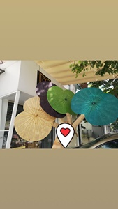 พัดลมรูปใบบัวพร้อมใบบัวงานฝีมือที่ทนทานเป็นมิตรต่อสิ่งแวดล้อมพัดลมมือสไตล์วินเทจสีสันสดใส - Product Image 3