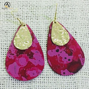 Boucles d'oreilles en métal de créateur à la mode avec des bijoux de mode de taille personnalisée pour les femmes accessoirisés avec des boîtes à bijoux en bois élégantes - Product Image 2