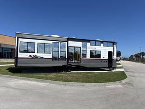 Usado 2026 Forest River Campsite Resort 3-9-J-D en venta - Product Image 3