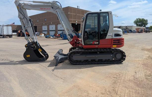 Achetez une mini-excavatrice sur chenilles Takeuchi neuve/d'occasion avec cabine, modèle diesel TB290 TB230 TB135 TB216 TB235RA, godet de 0,33 m³ à vendre - Product Image 5