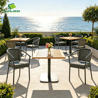 Ensemble de salle à manger d'extérieur minimaliste en corde tressée ambre, chaises à accoudoirs en aluminium avec table non en bois pour jardin, patio, bistrot, hôtel