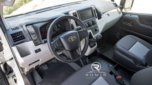 Pour Toyota HiAce Van Blanc Automatique Turbo Climatisation Volant à Gauche Pneus R16 Phares Halogènes Caméra Arrière Galerie de Toit Métallique Tissu - Product Image 2
