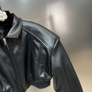 OEM logotipo personalizado moda calle Crop Varsity chaqueta personalizada mujer moda PU algodón bombardero chaqueta de cuero - Product Image 5