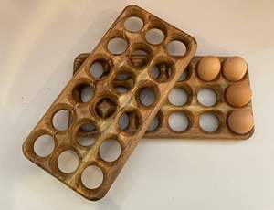 Estante de madera clásico para huevos con aspecto minimalista y capacidad espaciosa para exhibir huevos de manera rústica - Product Image 2