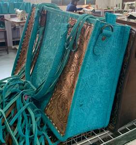 Sacs à main pour femmes en cuir véritable bohème haut de gamme personnalisables avec paillettes imperméables Fermeture éclair Portefeuille - Product Image 2