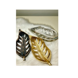 Cuenco decorativo de metal para chocolate con diseño en relieve, lo mejor para uso en centros de mesa, exhibición de regalos o dulces en grandes ocasiones - Product Image 4