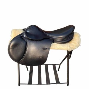 Sillín de doma inglesa de cuero personalizado, tachuela de equitación duradera y cómoda con forro de malla - Product Image 4