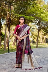 Último traje de diseñador Estilo moderno Nueva variedad Sari de seda satinada suave con trabajo manual Proveedor exportador mundial de la India - Product Image 6