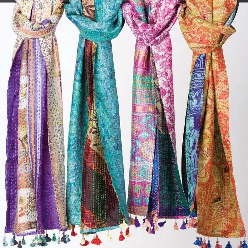 Scialle kantha scialli reversibili di seta indiana sciarpe per donne scarti di trapunta kantha seta Hippie Vintage fatta a mano sciarpa