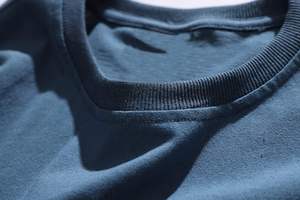 เสื้อยืดลำลองแนวสตรีทผ้าคอตตอน100% โลโก้ด้านหน้าทรงหลวมเข้ารูป - Product Image 3