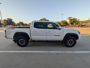 Toyota Tacoma T/R/<span class=keywords><strong>D</strong></span> 2022, double cabine, <span class=keywords><strong>4x4</strong></span>, transmission automatique, prête à la <span class=keywords><strong>vente</strong></span> - Product Image 4