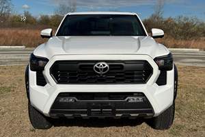 Tacoma TRD Off-Road Double Cab 4x4 2025 - Product Image 2