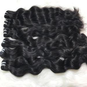 Venta caliente 2024 TRAMA Paquete de cabello virgen ondulado natural Proveedor de cabello crudo para mujeres con estilo Jerry Curl - Product Image 4