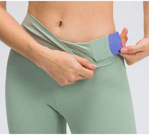 Pantalons de yoga Leggings pour femmes Vente en gros Taille haute Doux Serré Fitness Personnalisé Polyester Spandex Yoga Leggings avec poche - Product Image 1