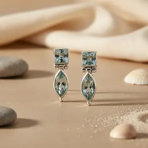 Boucles d'oreilles pendantes vintage en argent 925 avec pierre précieuse bleue en forme de goutte d'eau avec perle et diamant pour les occasions de mariage chrétiennes - Product Image 1