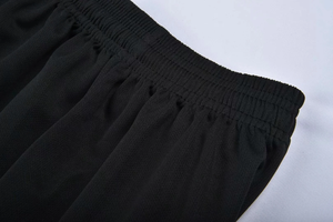 เสื้อฟุตบอลผ้าโพลีเอสเตอร์ 100% ระบายอากาศได้ดี แบบสั่งทำพิเศษสำหรับผู้ใหญ่ พร้อมสกรีนโลโก้และหมายเลขแบบซับลิเมชั่น - Product Image 6