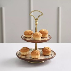 Support en bois à deux niveaux de luxe avec plateaux imprimés floraux et poignée dorée, parfait pour la présentation de desserts, le service et la décoration intérieure - Product Image 2