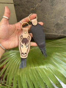 LLavero de herramientas de caballo de cuero tallado a mano, llaveros con flecos de cuero genuino, gran oferta, llaveros modernos hechos a mano con estilo - Product Image 3