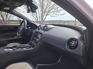TOP SELLING 2014 Jaguar XJR L, V8 suralimenté de 550 ch, Pack d'éclairage, Non modifié - Product Image 4
