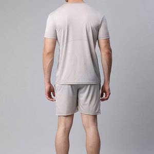 Ensemble de shorts respirants pour hommes personnalisés avec logo imprimé fabriqué au Pakistan pour la vente en ligne d'été - Product Image 3