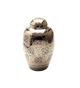 Vente chaude en laiton adulte crémation urne artisanale dôme Top Design mémorial cendres urne fabricant et exportateurs - Product Image 1