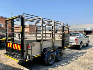 Remolque Ganadero Usado Personalizado para Cerdos/Vacas/Ganado/Ovejas, Multiusos, Fácil de Operar, 2 Años de Garantía, Barra de Remolque de 16m - Product Image 2