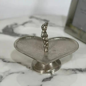 Soporte de pastel de Metal con forma de corazón para boda, fiesta de cumpleaños, decoración de mesa, soporte de pastel plateado con asa - Product Image 1