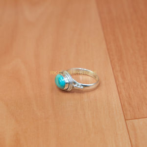 Anillo Hecho a Mano con Piedra Turquesa Natural y Plata de Ley 925 para Mujer, Joyería Vintage con Bisel y Piedra Azul para Regalo de Navidad - Product Image 2