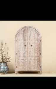 ตู้เสื้อผ้าไม้ทำมือแบบตั้งพื้น ดีไซน์คลาสสิก โครงสร้างแข็งแรง จัดเก็บของได้กว้างขวาง ประกอบสำเร็จพร้อมใช้งาน พร้อมกุญแจล็อคแบบดั้งเดิม - Product Image 2