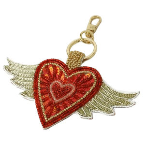 Llavero y accesorio para bolso con diseño de corazón, bordado con cuentas de colores rojo y blanco, de la India. - Product Image 1