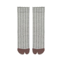 Kaus kaki Flip-Flop Tabi wanita, kualitas tinggi 62% katun 35% nilon 3% spandeks dua jari bernafas penyerap bergaris
