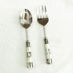 Ensemble de service de bar à salade argenté serveurs à salade décoratifs en métal avec manche en marbre rectangulaire gris ensemble de cuillère et fourchette de service à salade - Product Image 4