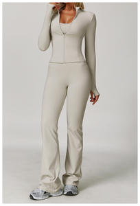 Conjunto de Yoga de Tres Piezas para Mujer: Chaqueta con Cremallera Completa, Sujetador Deportivo con Cuello en V y Pantalones de Pierna Ancha con Efecto Levanta Glúteos, con Logotipo Personalizable en la Cintura - Product Image 5