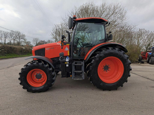 Tracteur Kubota neuf et d'occasion M6-132 25cv 30cv 35cv 40cv avec chargeur frontal et chargeur arrière - Product Image 4