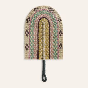 Abanico de mano tejido a mano de alta calidad, hecho de pasto marino, con soporte para logotipo. - Product Image 1