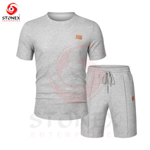 Vente en gros 2025 survêtement personnalisé vêtements de sport jogging en polyester ensemble de shorts 2 pièces de couleur unie pour hommes - Product Image 2