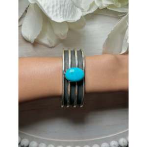 Navajo Handmade Kingman Turquoise & Sterling Silver Cuff Bracelet Cultural Collectible Jewelry - Product Image 4