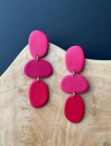 Boucles d'oreilles rondes en résine, design abstrait, artisanat modélisé à la main, durables, par MOHSIN HANDICRAFTS - Product Image 5