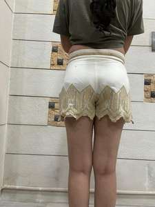 Femmes de haute qualité blanc coton été décontracté Shorts Vintage broderie taille élastique fermeture à volants décoration fabriqué en inde - Product Image 2