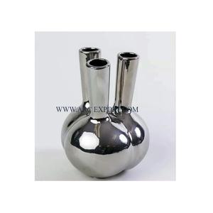 Vases à fleurs martelés en laiton plaqué or de qualité supérieure Vase à fleurs décoratif pour la maison design classique à bas prix - Product Image 4