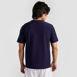 Camiseta Navy GridLock de Algodón Premium, Tejido de Punto Transpirable de 300g, Teñido Liso Comprimido con Impresión de Serigrafía Premium - Product Image 2