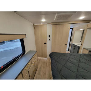 Caravane de camping confortable en aluminium gris RidgeWay 27RK 2025 avec 1 évier et capacité pour 2 personnes - Product Image 3