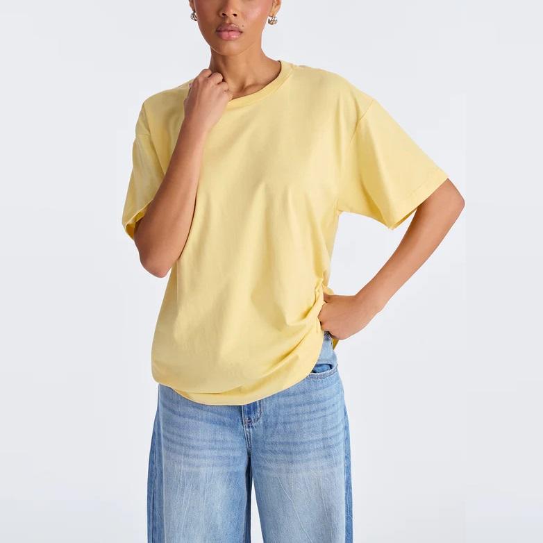 สีเหลืองเนย