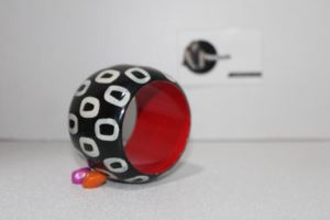 กำไลสีไม้ในการออกแบบวงกลมสีขาวกำไลไม้ในสีดำและการออกแบบที่ทันสมัยแฟชั่นใหม่สำหรับผู้หญิง - Product Image 2