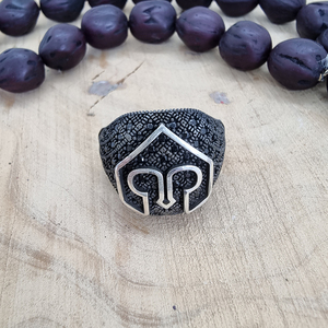 Anillo de Hombre Beelo Silver Gladiator Helmet con Circonita Negra, Plata 925, Engaste Pavé, Estilo Étnico, Joyería Fina - Product Image 6