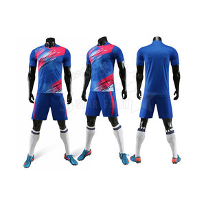 Elegantes uniformes de fútbol hechos en Pakistán de calidad Nueva llegada Conjuntos cómodos para jugadores de equipo - Product Image 1