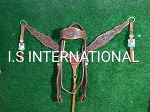 Ensemble de taquets de cheval usinés à la main plaque de poitrine en cuir véritable léger équipements saisonniers de débarrasser les chevaux - Product Image 4