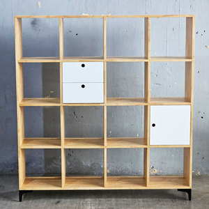 Étagère à livres en bois de caoutchouc avec tiroirs pour salon KS68163 - Product Image 4