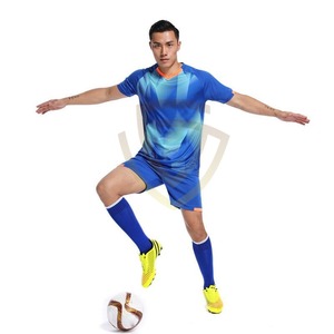 Uniformes de Fútbol Personalizados con Logotipo, 100% Poliéster, Secado Rápido, Transpirables, Cuello en V, para Hombre, Último Diseño, Equipaciones de Fútbol - Product Image 1