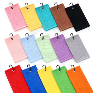 Toalla de golf de alto rendimiento que absorbe el agua, ideal para todo tipo de clima y práctica diaria. - Product Image 5